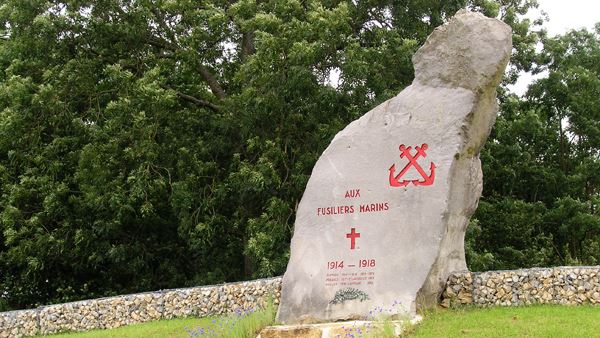 Les monuments collectifs de la Grande Guerre en Picardie