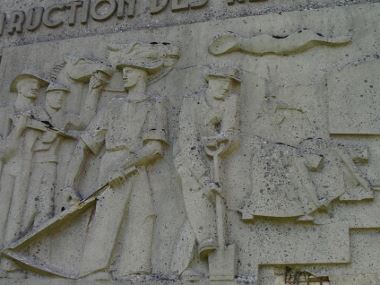 Monument à l'oeuvre des coopératives de reconstruction des régions libérées #3/6