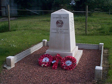 Monument aux bataillons de Liverpool et de Manchester #1/2