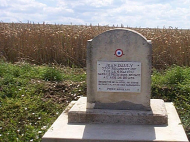 Monument à la mémoire de Jean Dauly